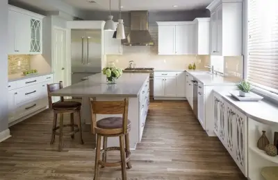 Alpine Urban Kitchen by Fox Remodeling & Construction LLC
