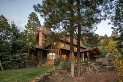 Valley Elegance — Custom Home Builders project by Veritas Fine Homes Inc