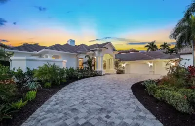 Simplify Home - Custom Cabinets & Cabinetry in Naples, FL