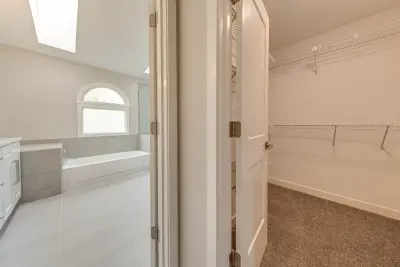 Platinum Touch Industries LLC - Insulation Installation in Chicago, IL