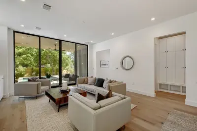 Collier Avenue by Moazami Homes