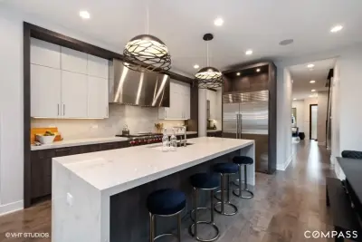 3623 N Leavitt - Roscoe Neighborhood — Custom Home Builders project by LivModern
