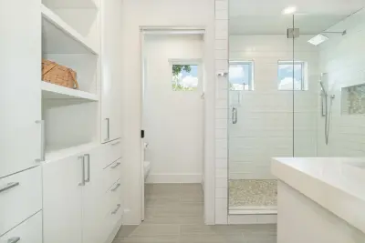 Austin East — Custom Home Builders project by Camelot Custom Homes Inc.