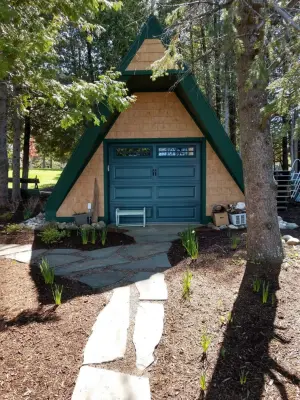 Eric's Custom Carpentry Masonry Landscaping LLC - Custom Home Builders in Lanse, MI