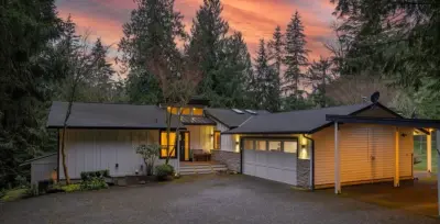 Issaquah Contemporary Farmhouse Renovation — Custom Home Builders project by Seattle Custom Contractors