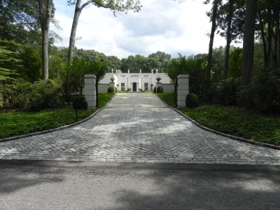 Anderson Landscapes Inc - Retaining Wall Construction in Dix Hills, NY