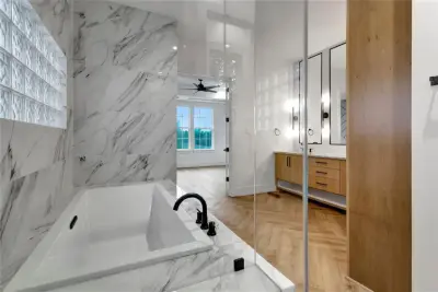 Analog HTX - Kitchen Remodeling in Houston, TX