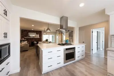 JH Mendoza Construction - Custom Cabinets & Cabinetry in Norco, CA