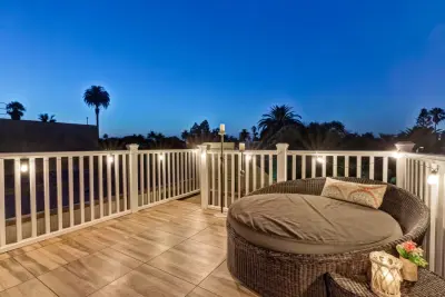Vision Home Remodeling, Inc. - Siding & Exterior Remodeling in Canoga Park, CA