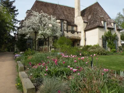 Bobbie's Green Thumb - Landscape Design in Shaker Heights, OH