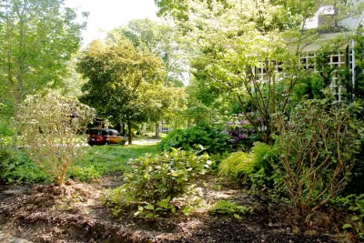 Bobbie's Green Thumb - Landscape Design in Shaker Heights, OH