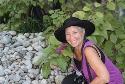 Bobbie's Green Thumb - Landscape Design in Shaker Heights, OH