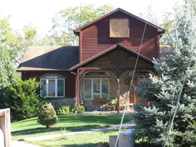 Atchison const - Flooring Installation Services in Atchison, KS