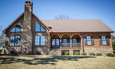 Raybourn Construction - Custom Home Builders in Columbia, MS