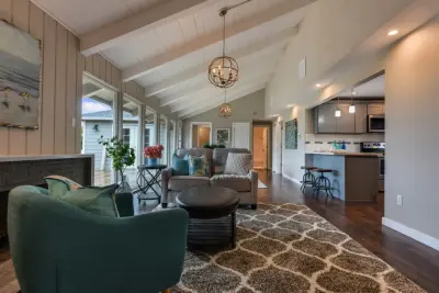 Pacific Coast Renovations LLC - Tile & Stone Installation Services in Puyallup, WA