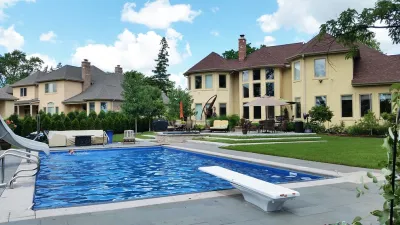 Downers Grove Private Residence Pool Patio — Landscape Construction project by CB Conlin Landscapes Inc. in Downers Grove