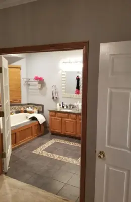 Brinkerhoff Construction LLC - Flooring Installation Services in Des Moines, IA