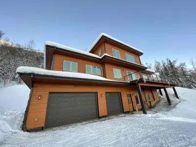 Hylen Crest Bespoke Residence — Home Renovation & Remodeling Services project by Homan Inc.