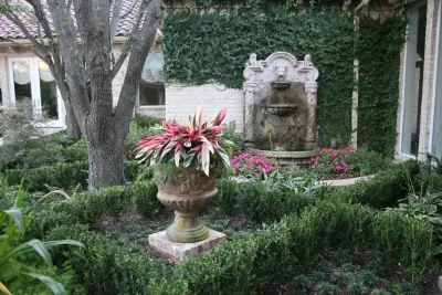 Complete Landsculpture - Landscape Maintenance in Dallas, TX
