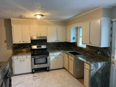 GMQ Tops Mobile - Custom Cabinets & Cabinetry in Mobile, AL