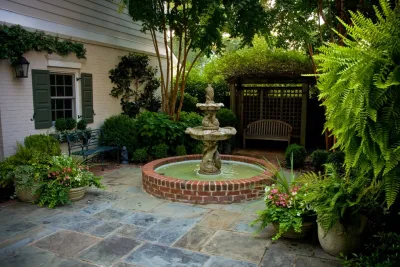 MYERS PARK CHARLESTON COURTYARD — Landscape Construction project by Coogan's Design Build
