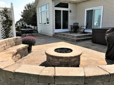 Country Landscapes, Inc. - Retaining Wall Construction in North Liberty, IA