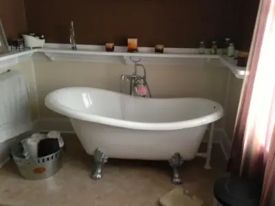 Urban Tub — Kitchen Remodeling project by Apple Creek Remodeling LLC