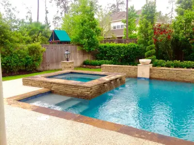Pendleton Swimming Pool by Casa Bella Design Build