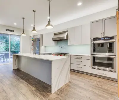 Contemporary Twist on a Transitional Kitchen — Kitchen Remodeling project by BeeTree Homes