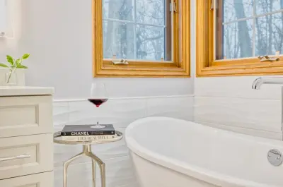 Primilia Drive Main Bathroom — Kitchen Remodeling project by Anna Kennedy With MBS Interiors