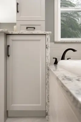 Redmond Ridge Primary Bathroom — Kitchen Remodeling project by IRC Kitchen & Bath