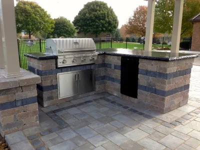 Traditional Outdoor Kitchen — Landscape Construction project by Creative Hardscapes