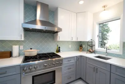 Dual Hue Contemporary Kitchen Renovation in Vienna, VA — Kitchen Remodeling project by UCS Kitchen Design
