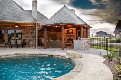 Heath, TX - Outdoor Kitchen, Cabana, Fireplace by Dallas Outdoor Kitchens & Hardscape