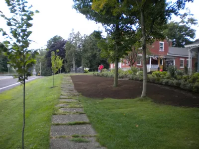 Distinctive Landscaping - Retaining Wall Construction in Charlotte, VT