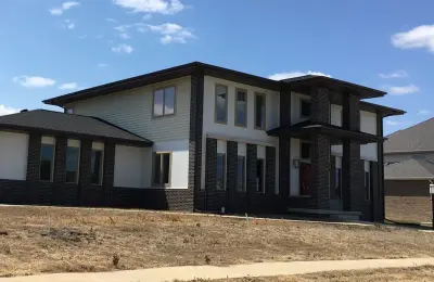 Project 1331 — Custom Home Builders project by Luxury Homes, Inc.