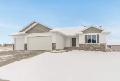 Martin Combs Custom Homes LLC - Patio Design & Installation in Marion, IA