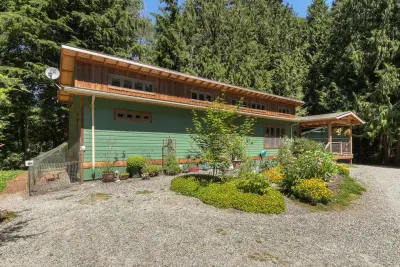 Contemporary Alger Cabin — Custom Home Builders project by Bellingham Bay Builders