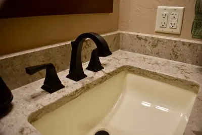 Custom Bath Solutions - Countertop Installation Services in Washington, IL