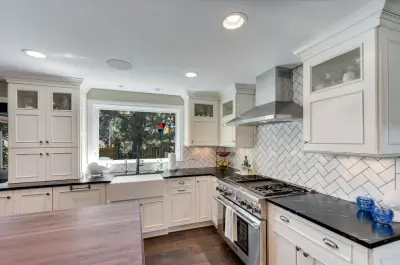 Elegant Transitional Kitchen Designed by Jeanne Wisner — Kitchen Remodeling project by Kitchens On Broadway
