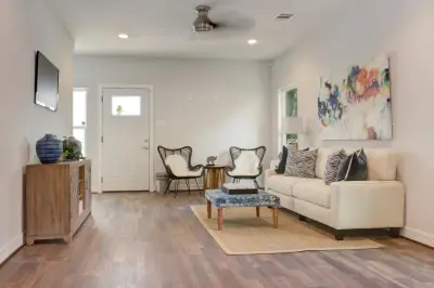 Super St - II — Kitchen Remodeling project by Kitchen And Home Design