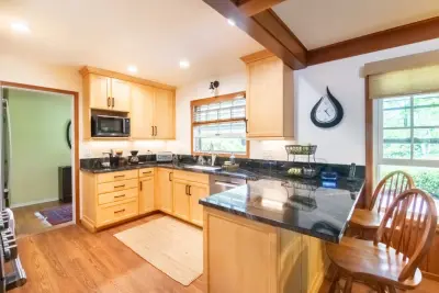 Straight Line Design and Remodeling - Bathroom Remodeling in Beaverton, OR
