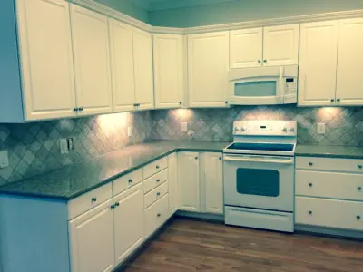 Wall tile accent — Kitchen Remodeling project by Home Rx LLc