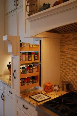 Classic Kitchen with Range Hood — Kitchen Remodeling project by Eleet Fine American Cabinetry