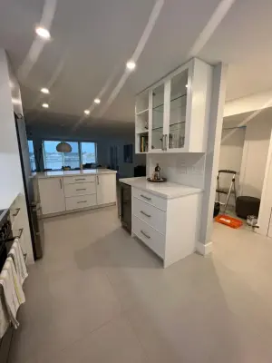 Satin White Slim Shaker Door Kitchen Remodel Completed — Kitchen Remodeling project by Kitchen Solvers Of Fort Lauderdale