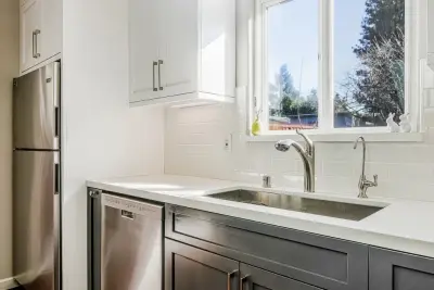 Two-Tone Cabinet Kitchen Renovation in Mountain View — Kitchen Remodeling project by Visionary Home Remodeling Inc.