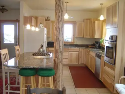 Express Appliances & Kitchens - Custom Cabinets & Cabinetry in Burlington, VT
