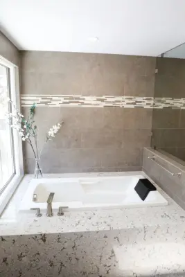 Cozy Bathroom with Spacious Vanity — Kitchen Remodeling project by Kaminskiy Design And Remodeling