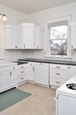 Vintage White Restoration: Haas Lifestyle Collection — Kitchen Remodeling project by Haas Cabinets