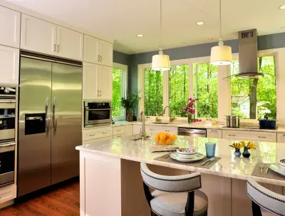 DE Contracting, LLC - Flooring Installation Services in Cedarburg, WI